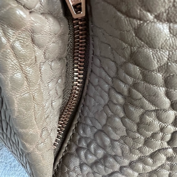 Medium Alexander Wang tan and rose gold Rocco - Picture 12 of 13